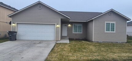 Building Photo - 1701 Guernsey St