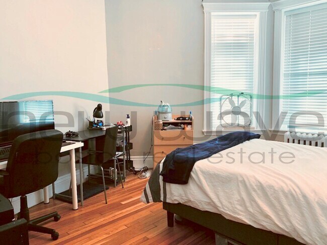Building Photo - 50 Charlesgate E