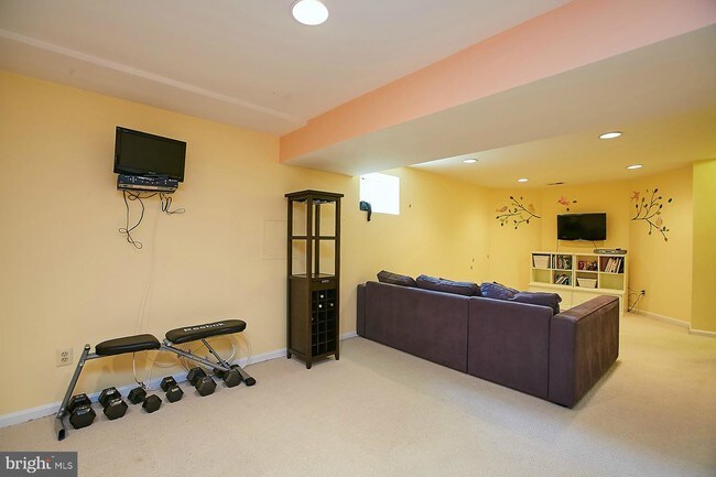 Foto del edificio - 35 N Highland St
