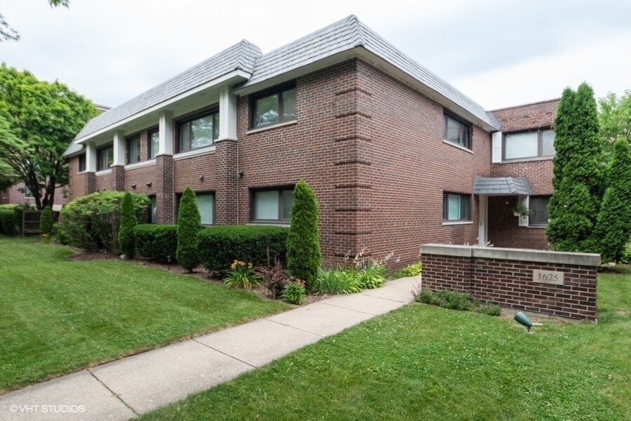 Primary Photo - GREEN BAY (HIGHLAND PARK)
