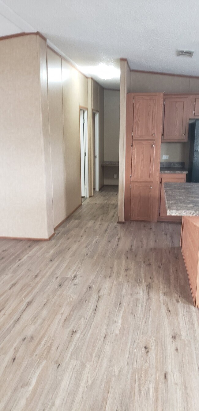 Foto del edificio - 4 bed 2 bath Rental Home