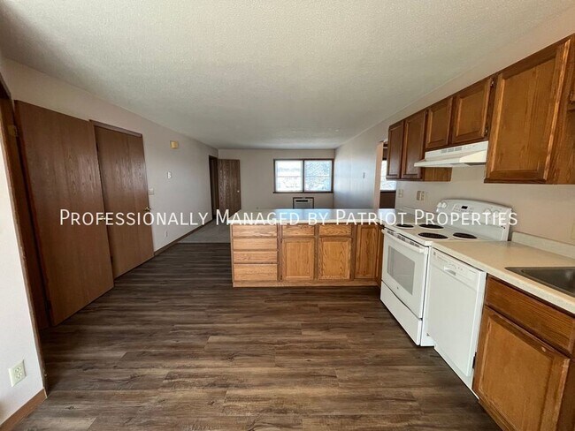 Building Photo - 219 E Veterans St