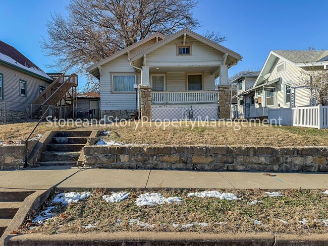 Building Photo - 2 bedroom 1 bath