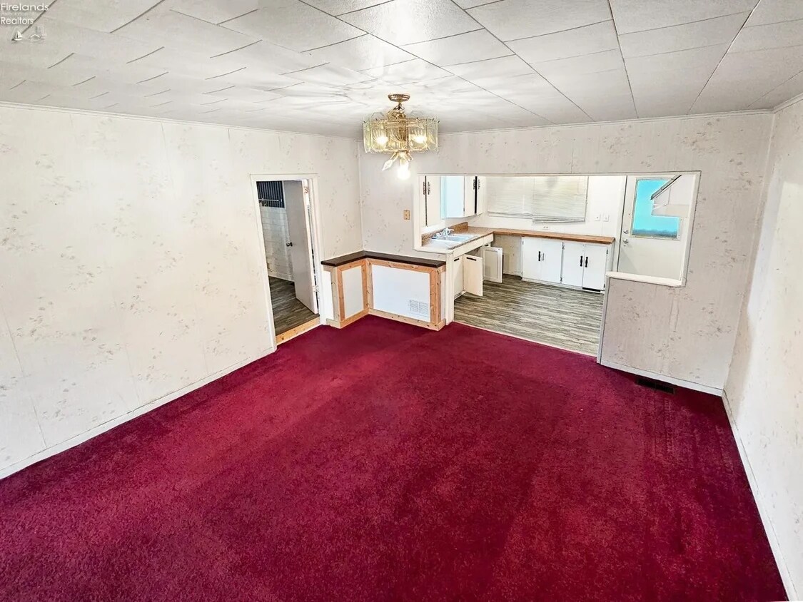 217 W Stone St Unit A, Gibsonburg, OH 43431 Apartments in Gibsonburg