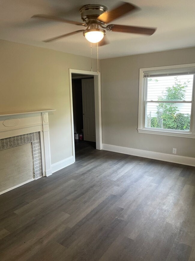 Foto del edificio - 2420 Ivy Ave