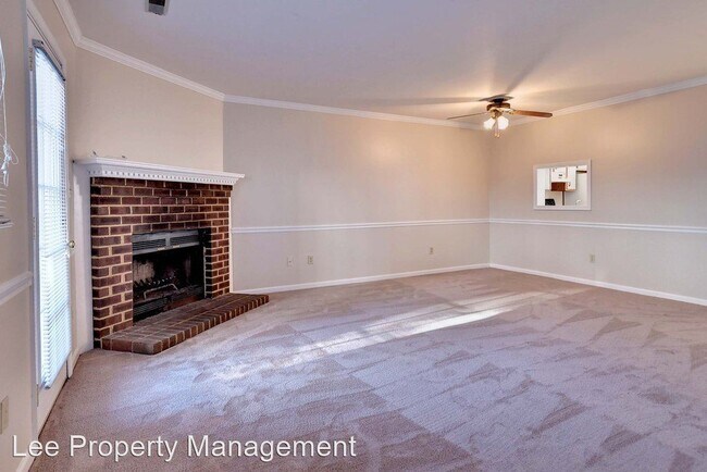 Foto del edificio - 3 br, 1.5 bath House - 114 Barfleur Place