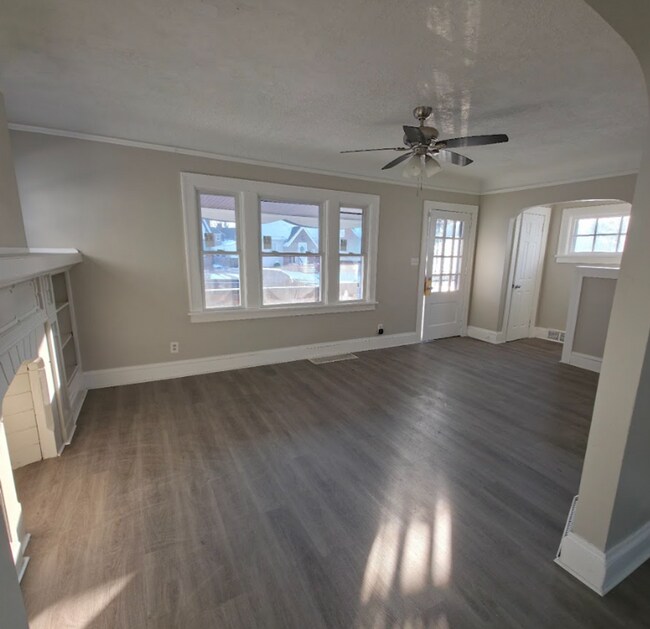 Foto del edificio - Single Family Home 3 beds 2 bath Available Now!