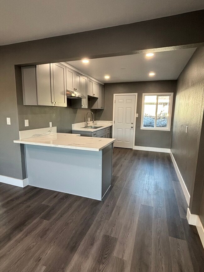 Foto del edificio - 11840 Wright Rd