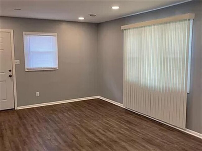 Foto del edificio - 5300 N 48th St