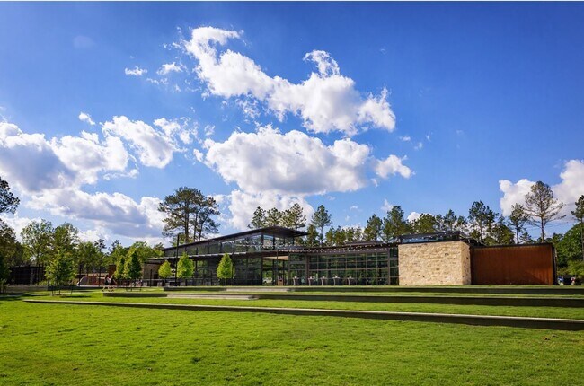 Building Photo - 204 Golden Shiner Dr