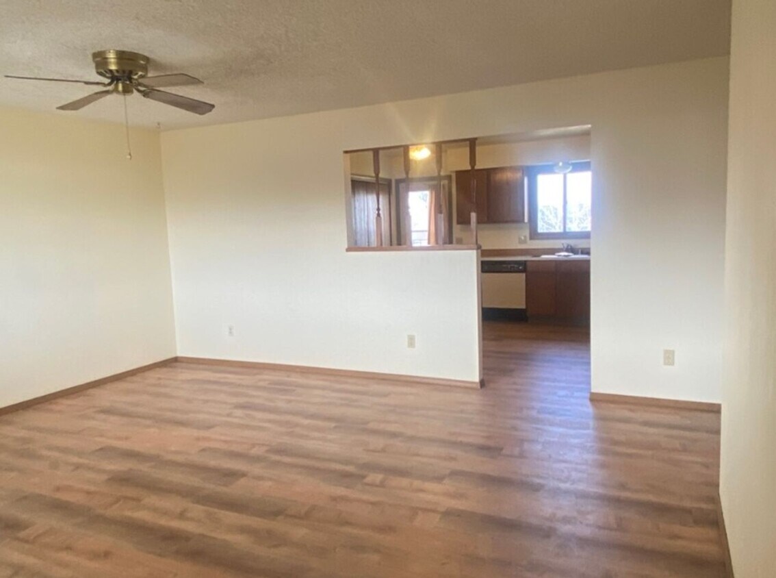 Foto principal - Bright & Roomy 2 Bedroom Apartment in Gree...
