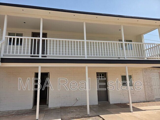 Foto del edificio - 1338 W Monroe St