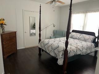 Building Photo - 700 E Main St