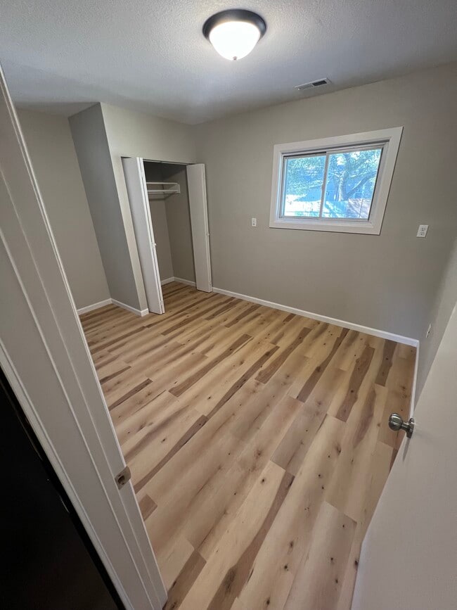 Building Photo - 211 McLain Ave