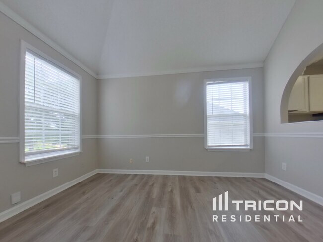 Foto del edificio - 4052 Mistymorn Ln