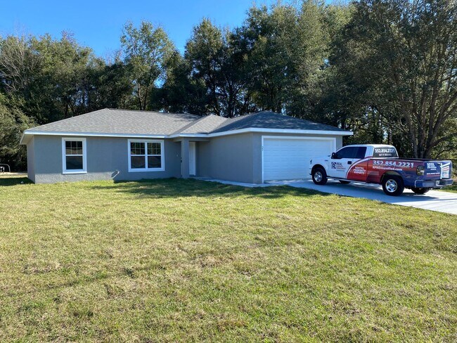 Foto del edificio - Custom Home - Desirable SE Ocala Neighborhood 3/2/2 **Won't Last**