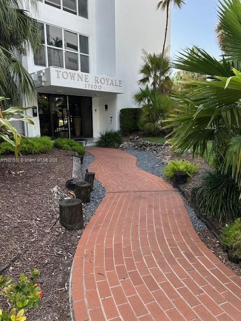 Foto del edificio - 17800 Atlantic Blvd