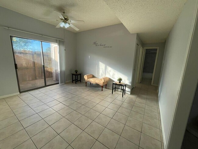 Foto del edificio - 3733 Thistlemont Dr