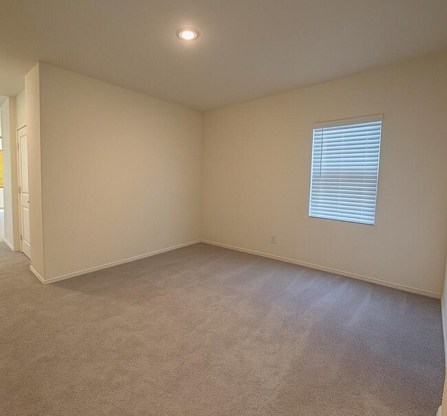 Foto del edificio - Spacious 5 bed 4.5 bath home in Florence, AZ!