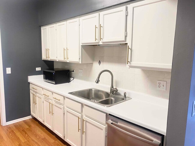 Building Photo - 1622 Woodhaven Ct