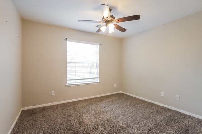 Building Photo - 2544 Pelican Dr