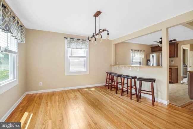 Building Photo - 20 Chester Cir