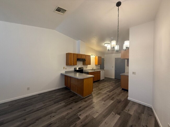 Building Photo - 3551 N Verdugo Rd