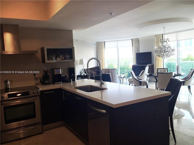 Foto del edificio - 200 Sunny Isles Blvd