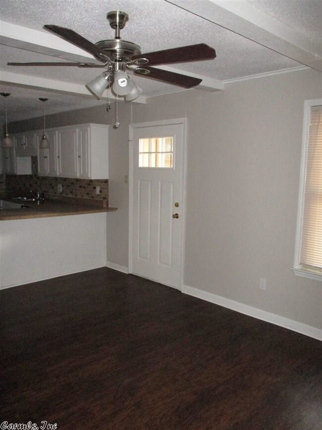 Foto del edificio - 5807 Glenhaven Pl