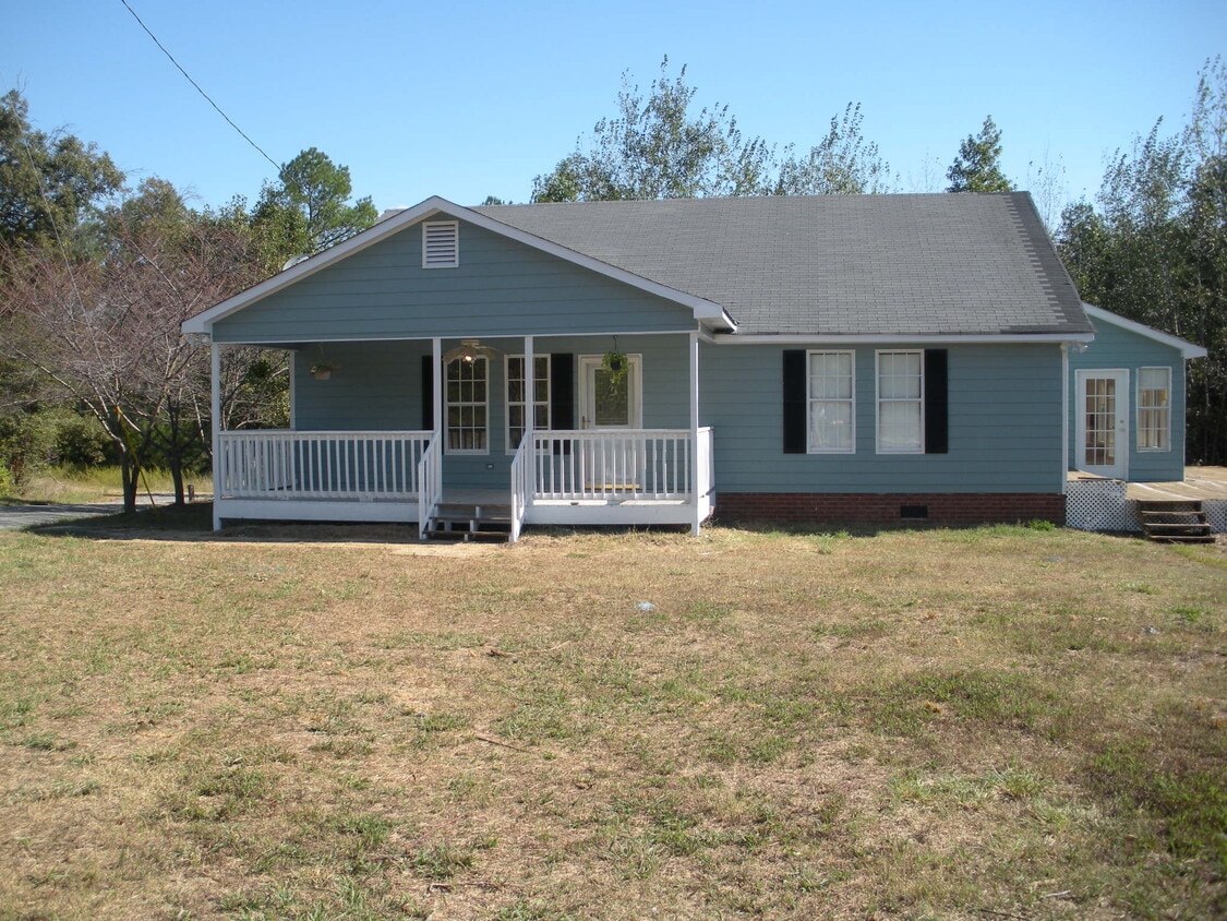 Foto principal - 196 Hazelwood Rd NW
