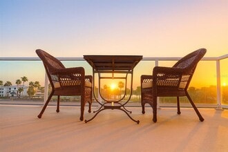 Building Photo - 880 Mandalay Ave