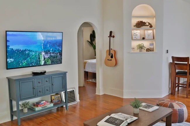 Foto del edificio - 716 E Garden Ave