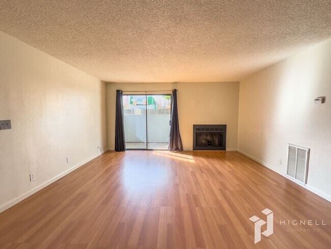Foto del edificio - MOVE IN SPECIAL!!! HALF OFF FIRST MONTH'S ...
