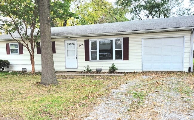 Photo - Renovated and Ready to Rent...7 Bradley, P... House