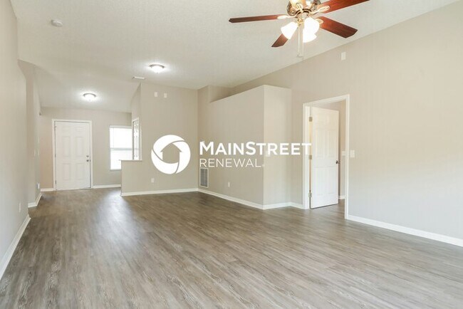 Foto del edificio - 3 Bedroom Pet-Friendly Home in Jacksonville, FL with Main Street Renewal