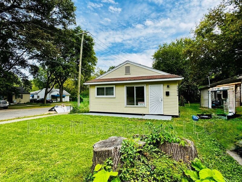 Foto principal - 15914 Dacosta St