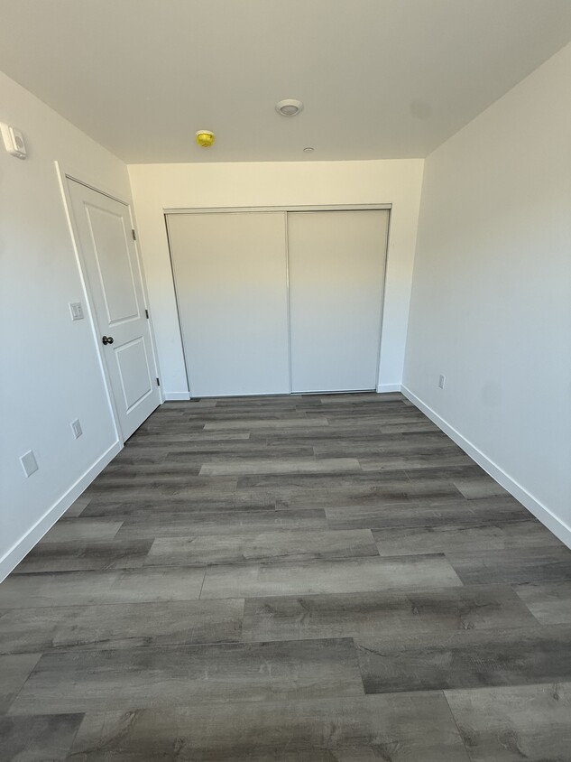 Foto del edificio - 2341 Sheridan St