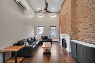 Building Photo - 214 9th St