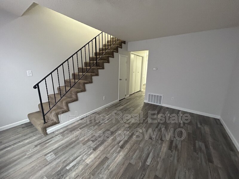 Foto principal - 3339 E Linwood St