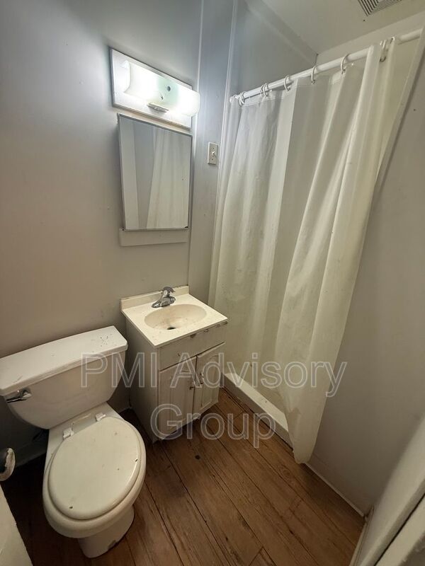 Foto del edificio - 1003 SE 26th St
