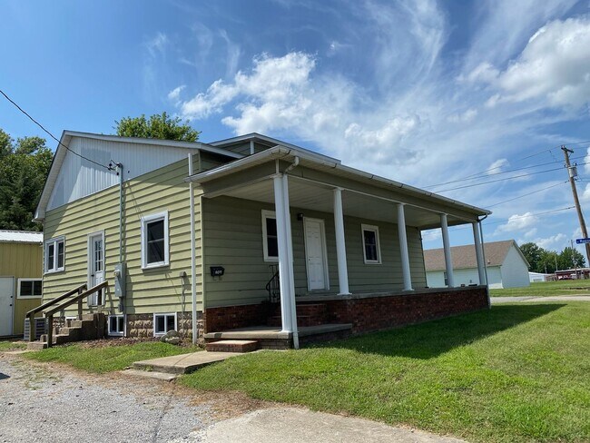 Building Photo - Newly Remodeled 2 Bedroom 1 Bath with Basement