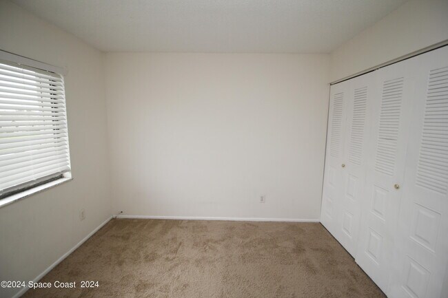 Foto del edificio - 1001 Abada Ct NE