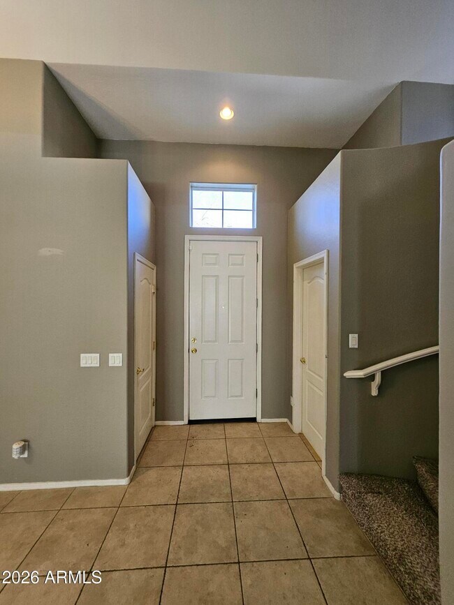 Building Photo - 3841 E Minton St