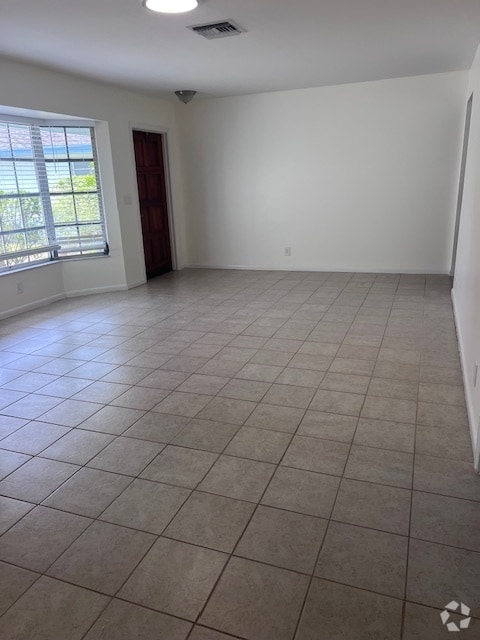 Building Photo - 800 Ibis Way