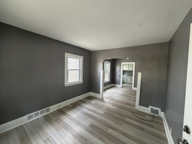 Foto del edificio - 3235 W 121st St
