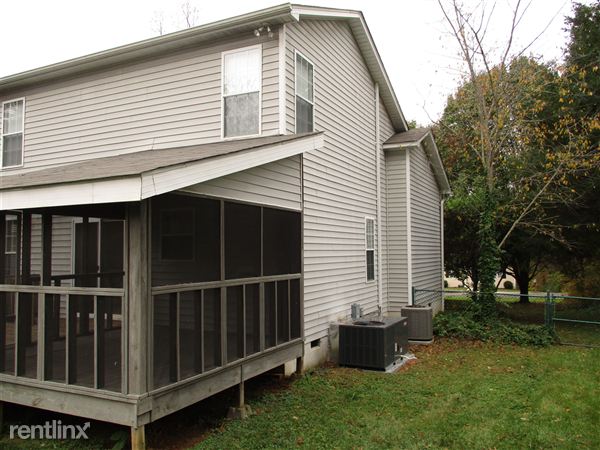 Building Photo - 3972 Leinbach Dr