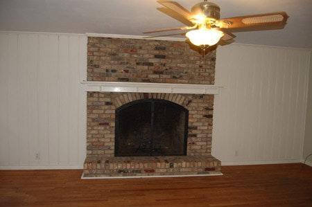 1 de 2 Chimeneas - 2508 Royal Ln