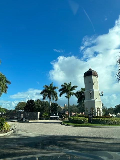 Foto del edificio - 106 SW Peacock Blvd
