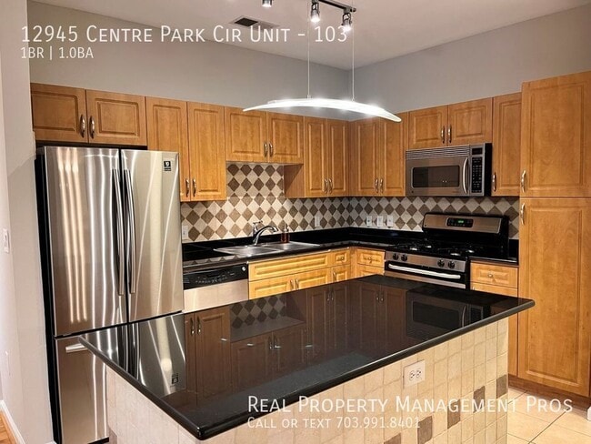 Building Photo - 12945 Centre Park Cir