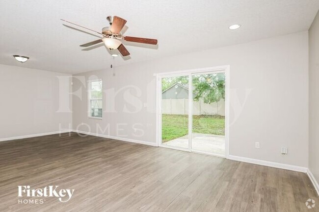Building Photo - 1235 Sarahs Landing Dr